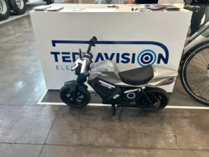 Terravision Electric presenta a Ecomondo 2026 nuove soluzioni per la mobilità elettrica, sistemi di ricarica avanzati e servizi di ricellaggio batterie per l’economia circolare.